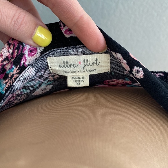 Ultra Flirt Wrap Floral Dress Size XL - Picture 3 of 5